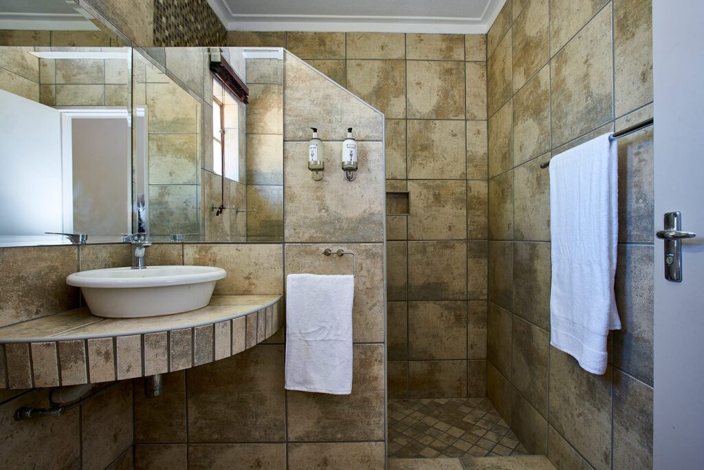 Hammerstein Lodge Bathroom